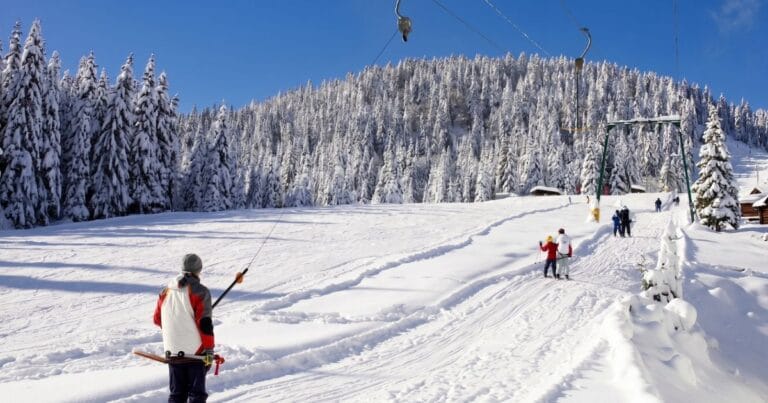 Five US Ski Resorts and the Airports That Serve Them