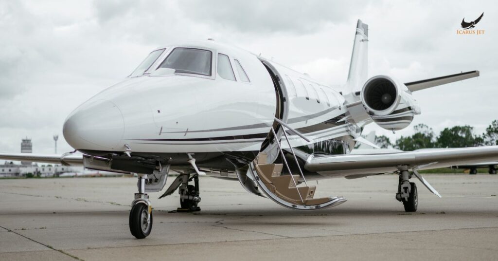 Shannon Airport (SNN / EINN): a business jet on the ramp