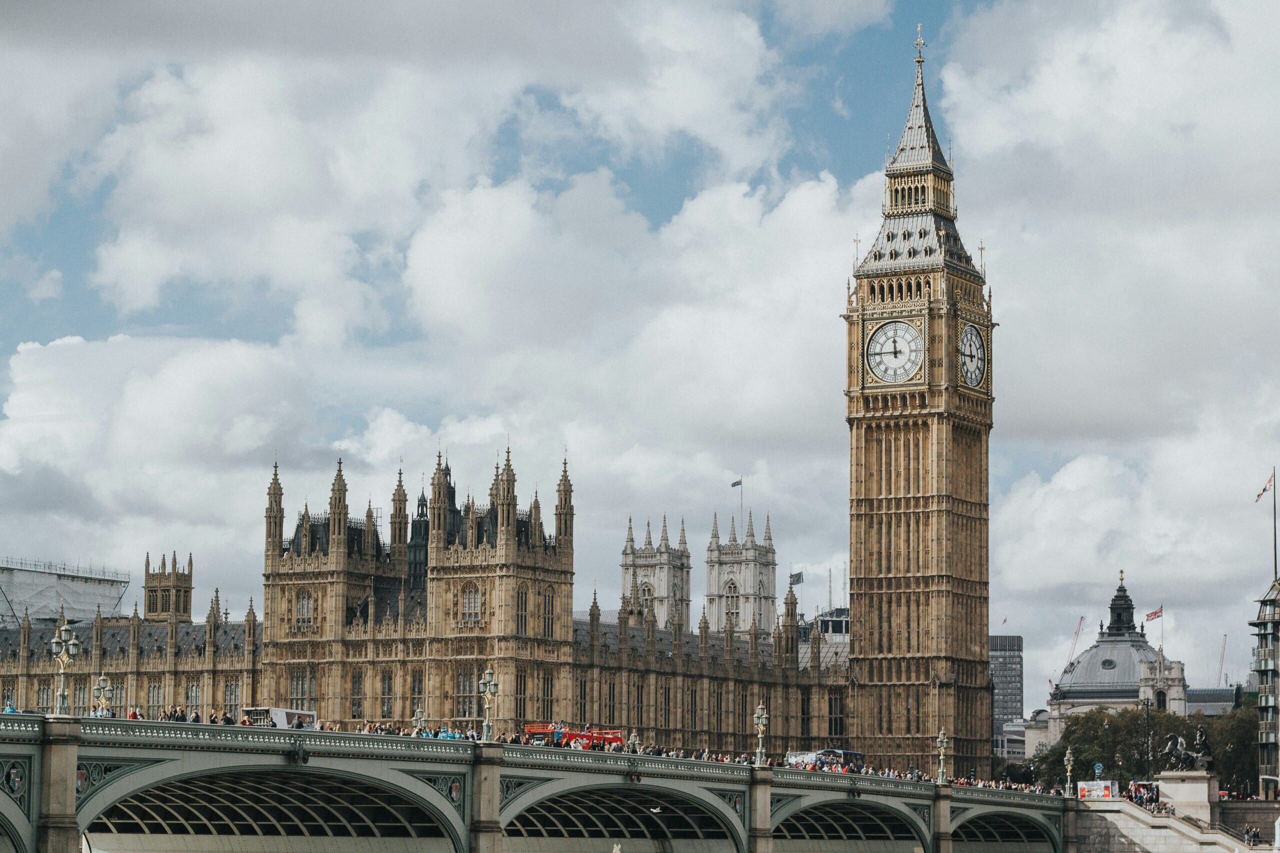 London charter routes: the airports and aircraft the Icarus Jet desk flies from London