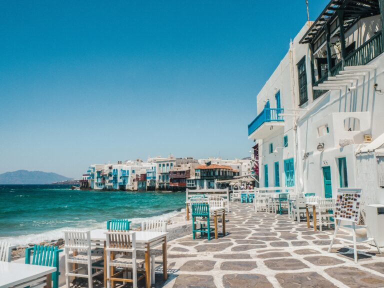 Athens to Mykonos Helicopter Charter: Athens to Mykonos by private aircraft