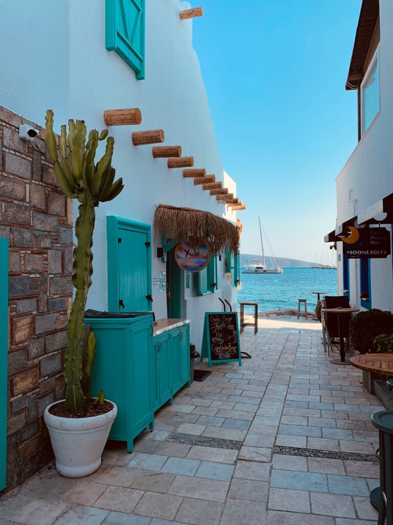 Mykonos to Bodrum Helicopter Charter: Mykonos to Bodrum by private aircraft