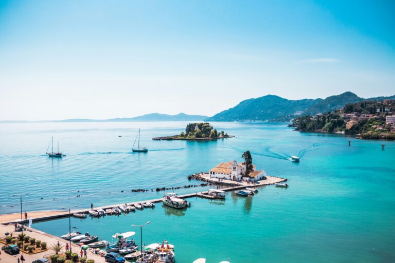 Athens to Corfu Private Charter: Athens to Corfu by private aircraft