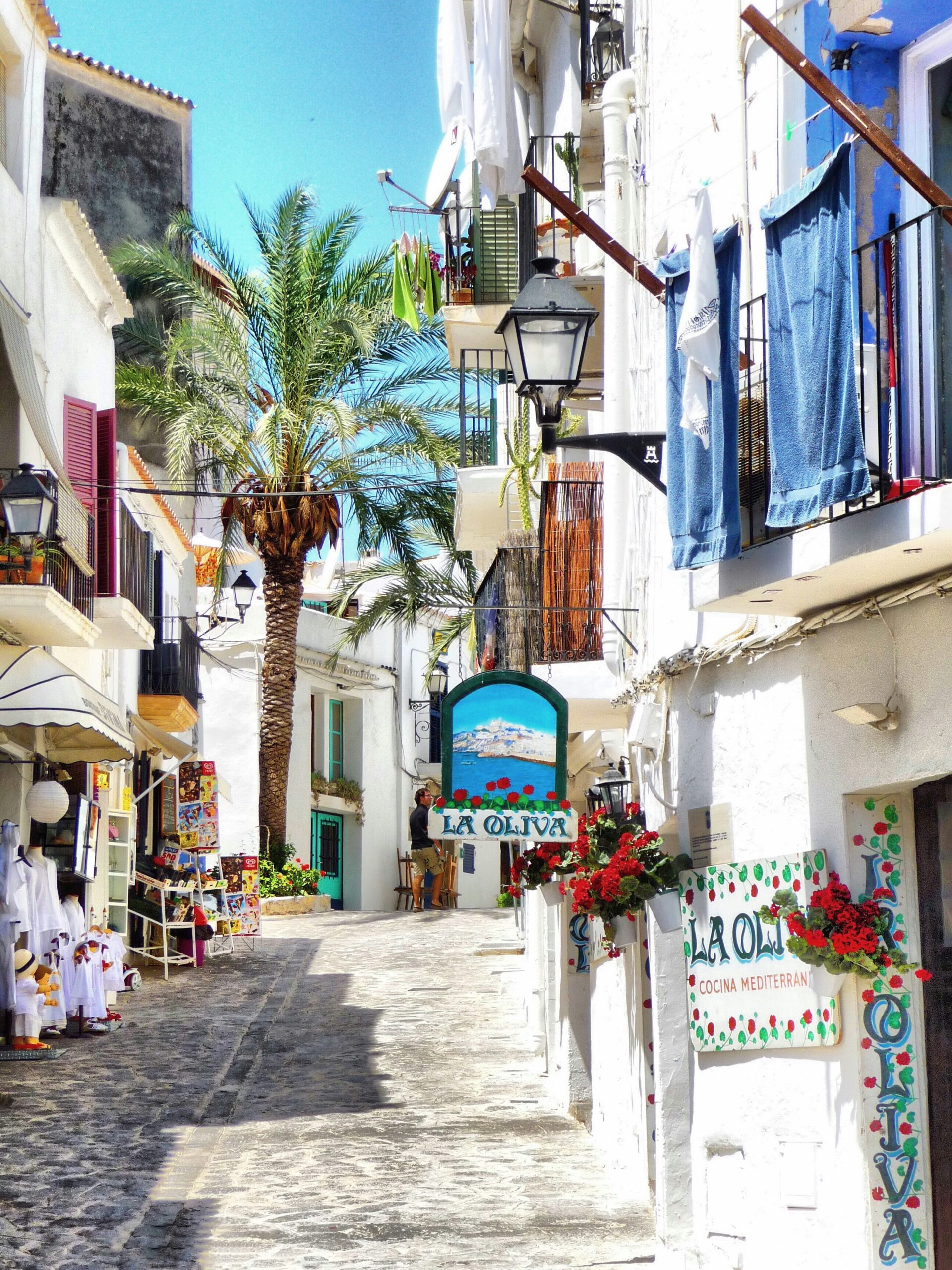 London to Ibiza Private Jet Charter: London to Ibiza by private aircraft