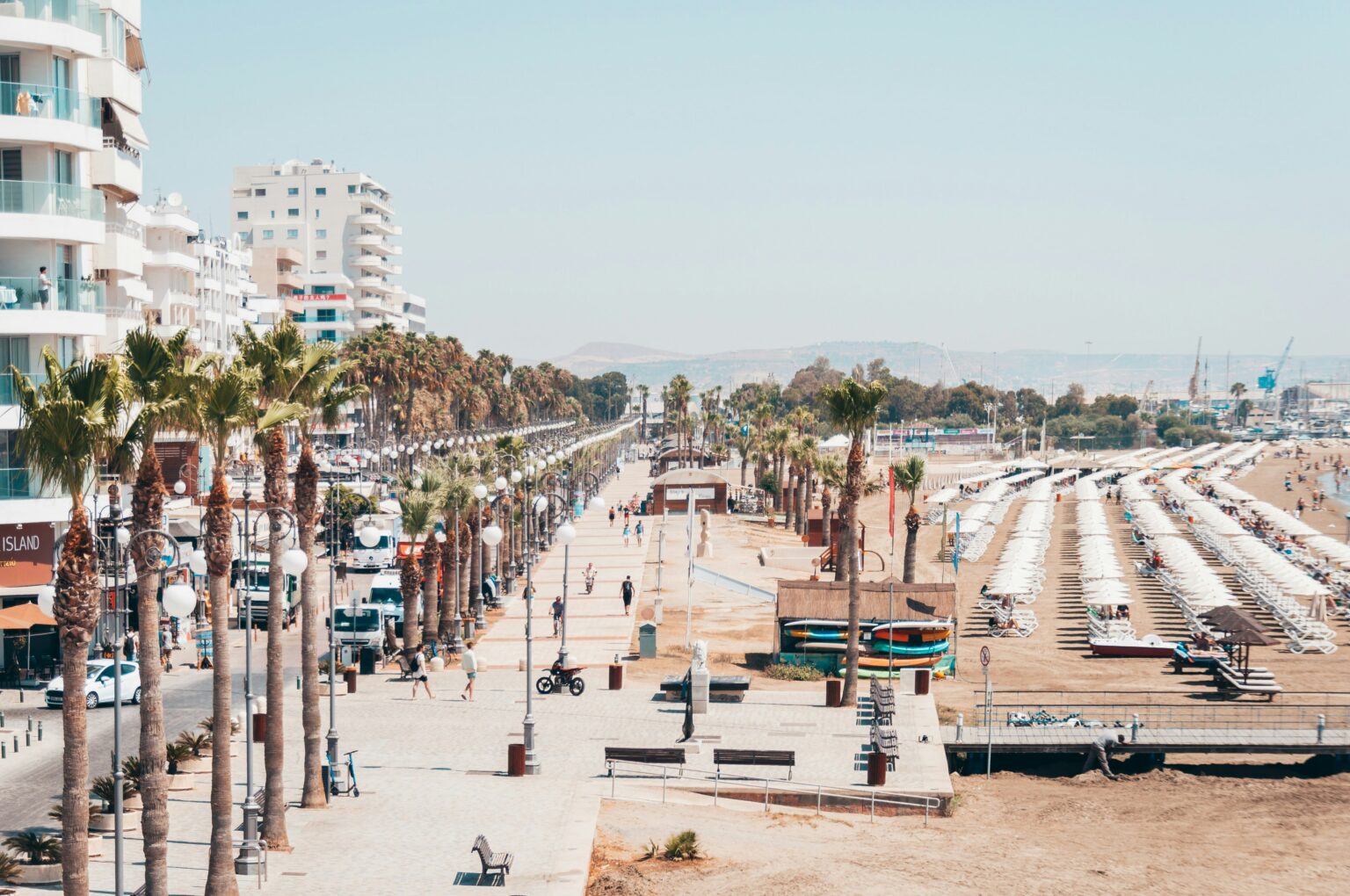 Larnaca International Airport (LCA / LCLK): the Larnaca seafront