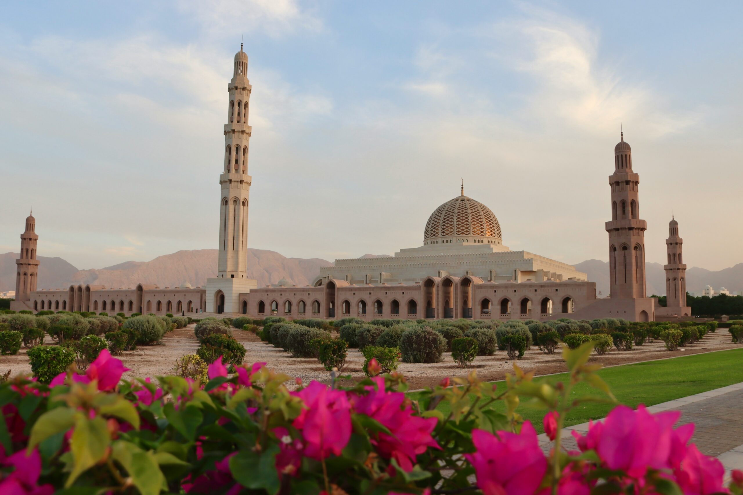 Dubai to Muscat Private Jet Charter: Dubai to Muscat by private aircraft