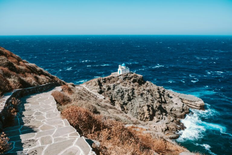 Mykonos to Sifnos Helicopter Charter: Mykonos to Sifnos by private aircraft