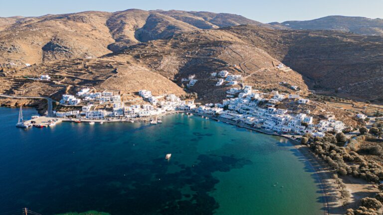 Mykonos to Tinos Helicopter Charter: Mykonos to Tinos by private aircraft